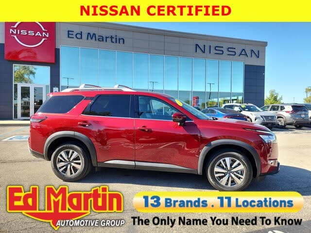 2023 Nissan Pathfinder SL 4WD