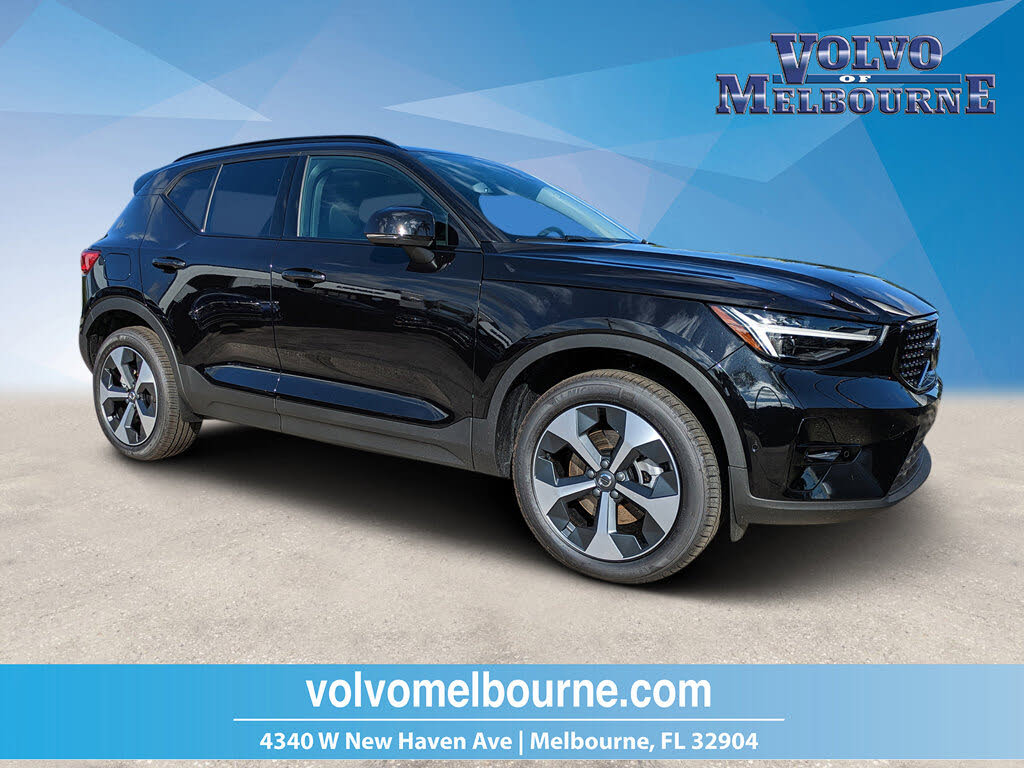 2026 Volvo XC40 B5 Plus AWD