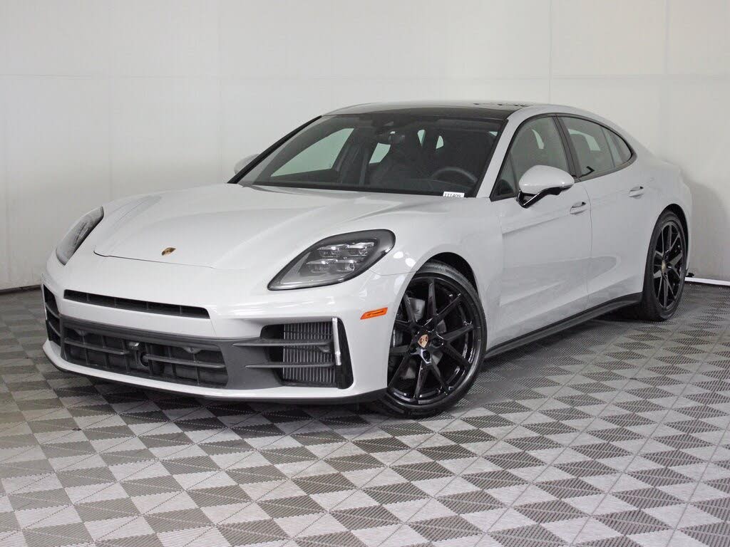 2025 Porsche Panamera 4 AWD