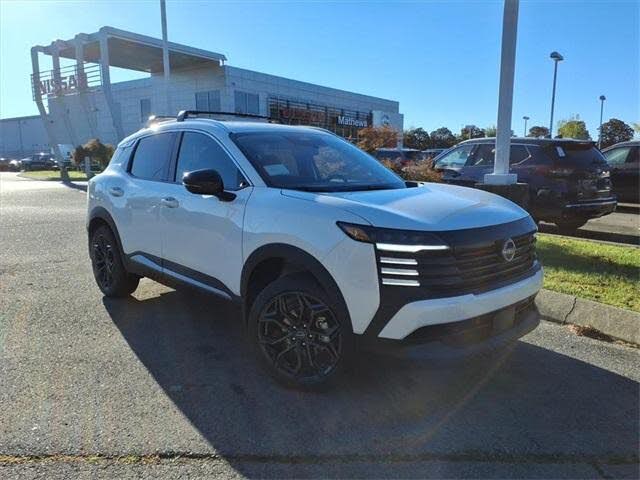 2026 Nissan Kicks SR AWD