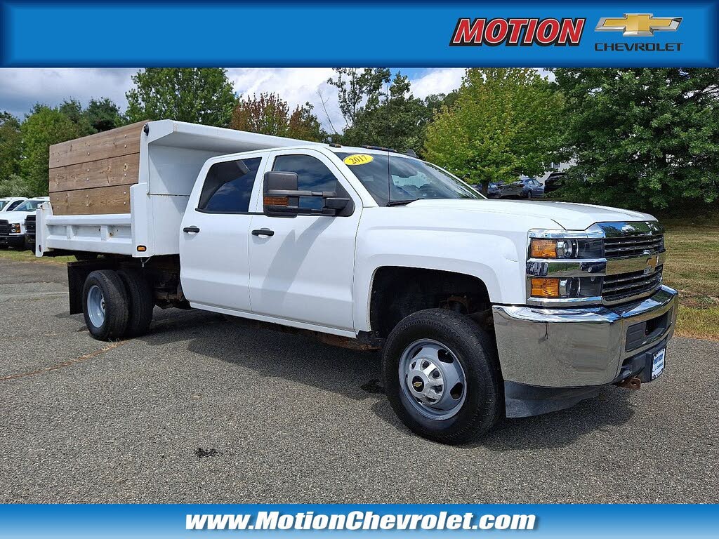 2017 Chevrolet Silverado 3500HD Chassis Work Truck Crew Cab 4WD
