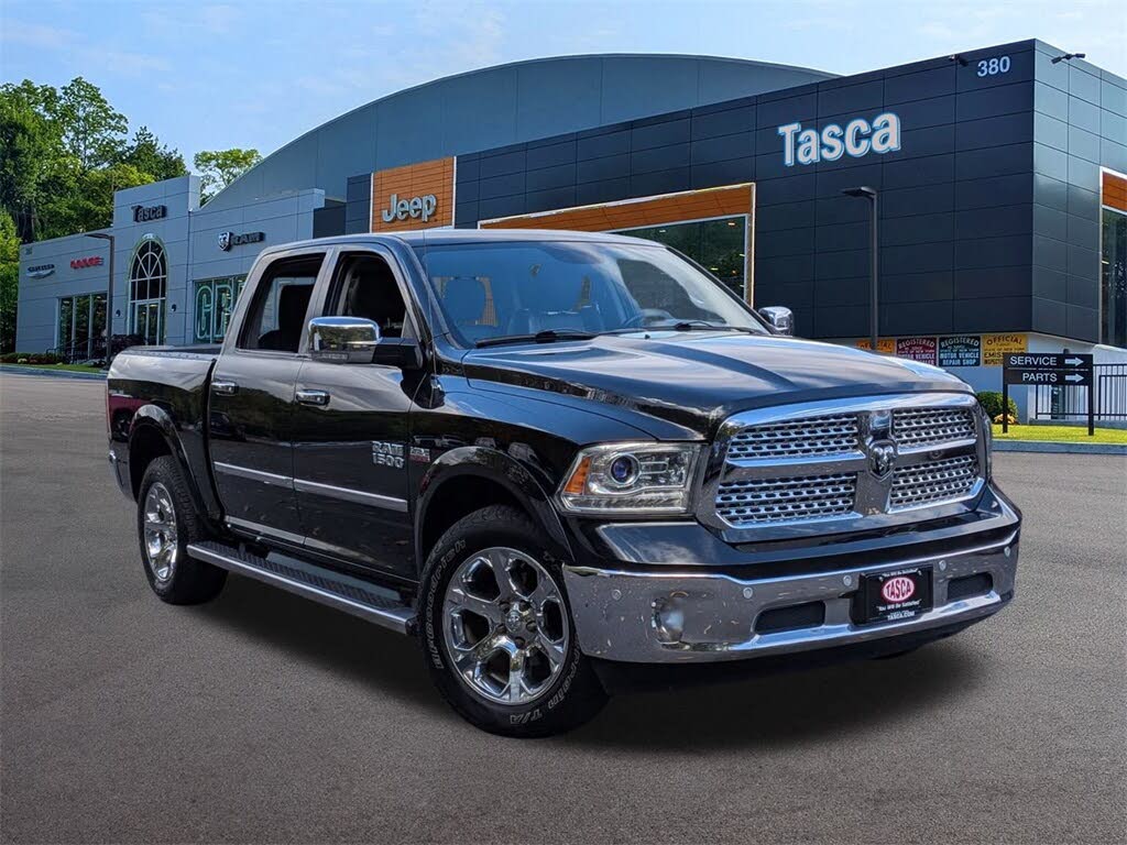 2017 RAM 1500 Laramie Crew Cab 4WD