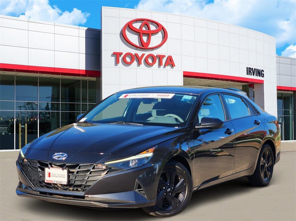 2022 Hyundai Elantra SEL FWD