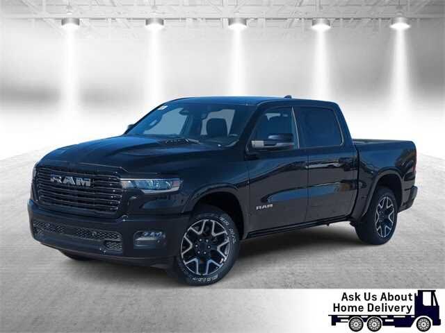 2025 RAM 1500 Laramie Crew Cab 4WD