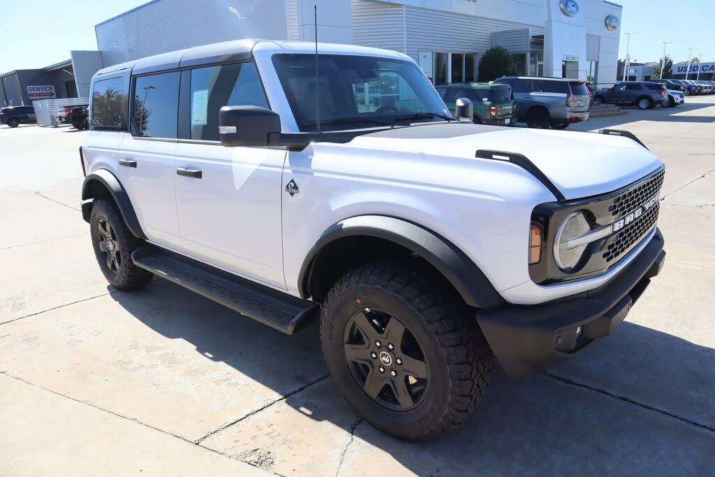 2025 Ford Bronco Outer Banks 4-Door 4WD