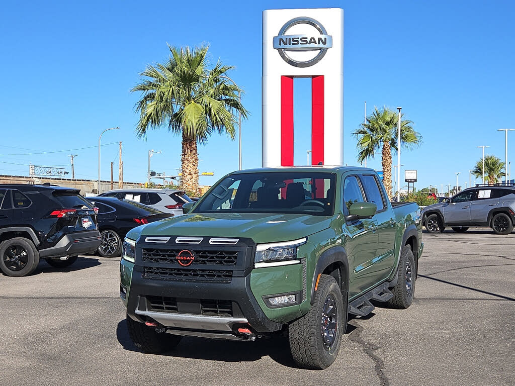 2026 Nissan Frontier PRO-4X Crew Cab 4WD