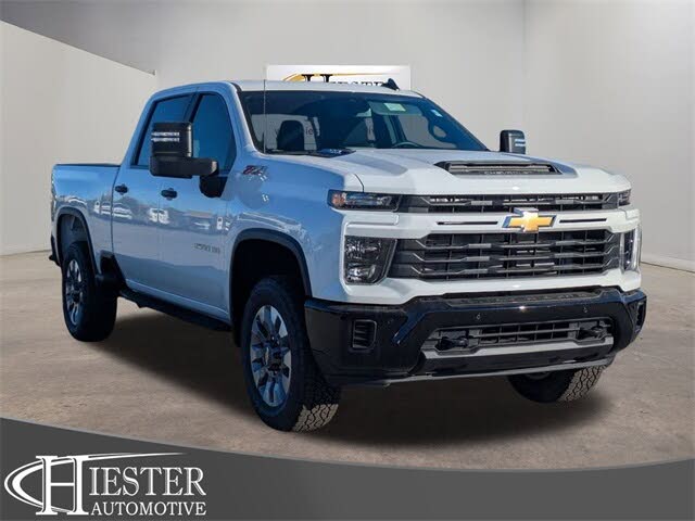 2026 Chevrolet Silverado 2500HD Custom Crew Cab 4WD