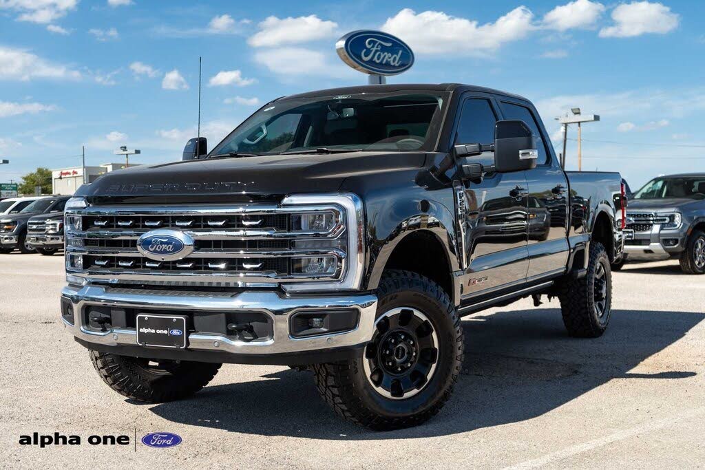 2025 Ford F-250 Super Duty Lariat Crew Cab 4WD