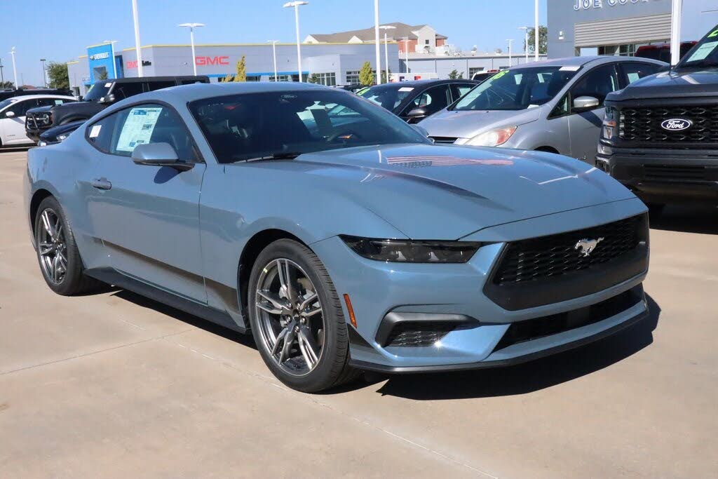2025 Ford Mustang EcoBoost Fastback RWD