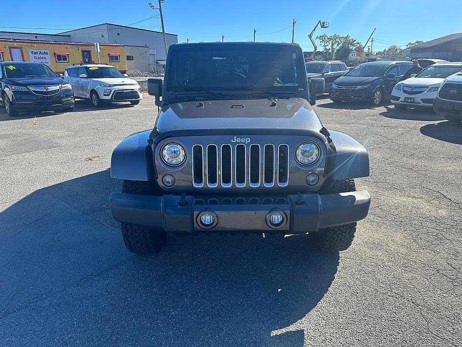 2017 Jeep Wrangler Unlimited Sahara 4WD