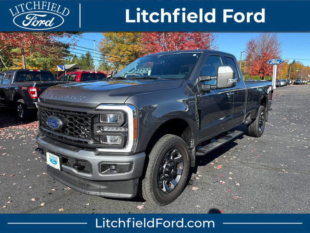 2023 Ford F-350 Super Duty Lariat SuperCab LB 4WD