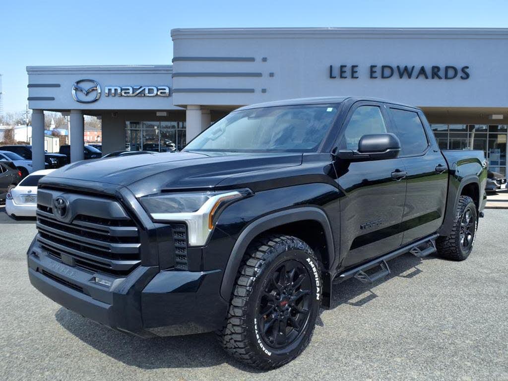 2024 Toyota Tundra SR5 CrewMax Cab RWD