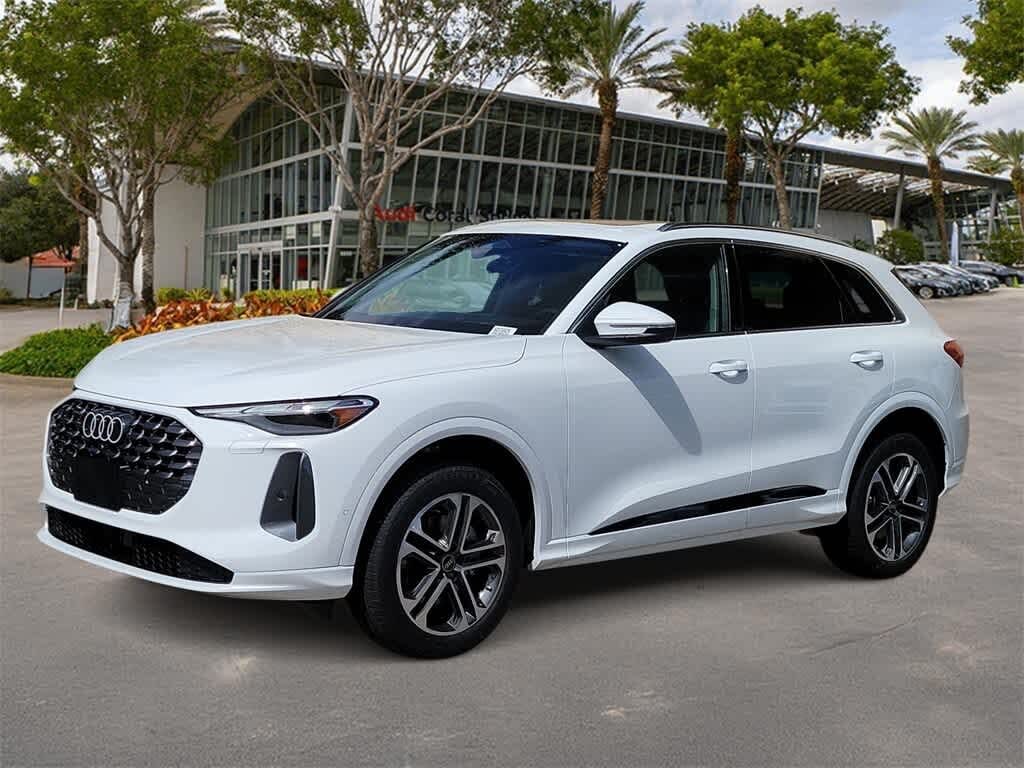 2025 Audi Q5 quattro Premium 40 TFSI