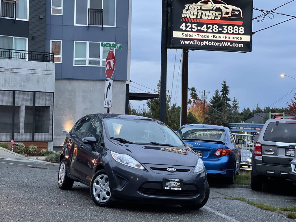 2013 Ford Fiesta SE Hatchback