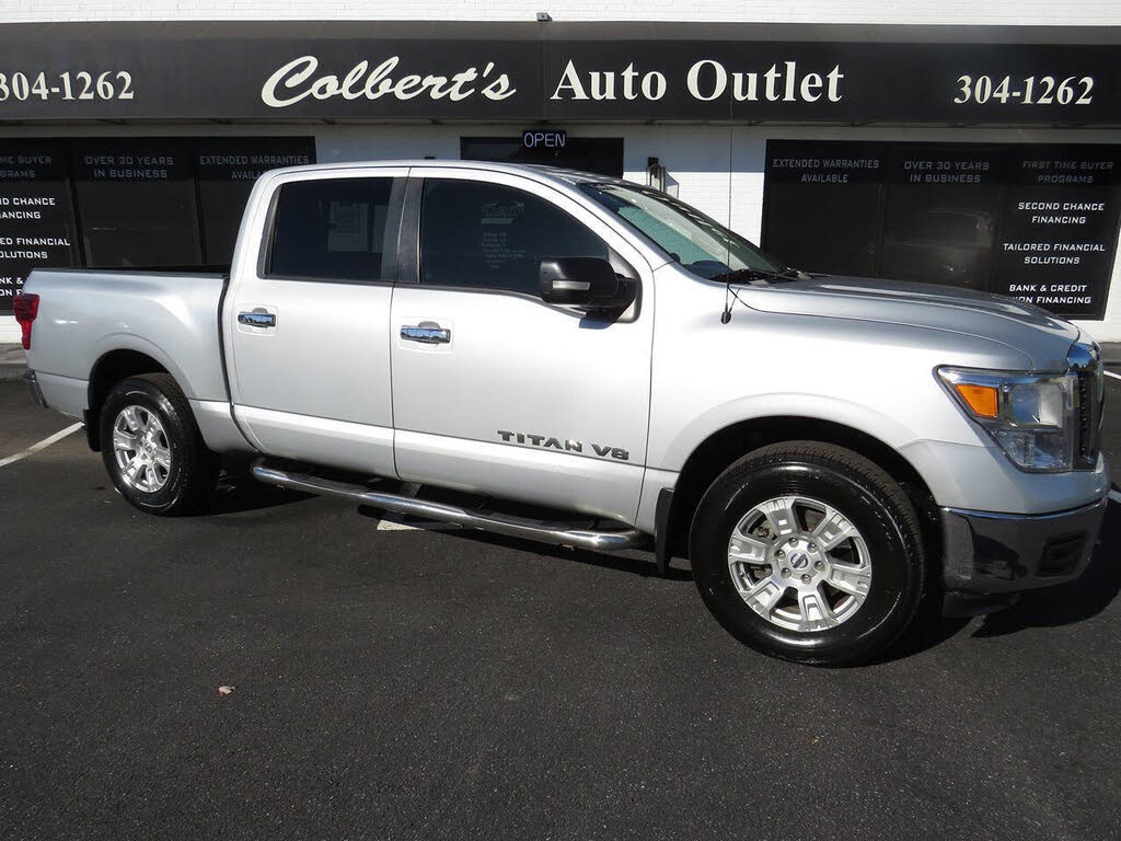 2018 Nissan Titan SV Crew Cab 4WD