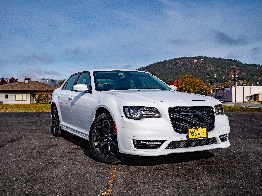 2023 Chrysler 300 Touring L AWD