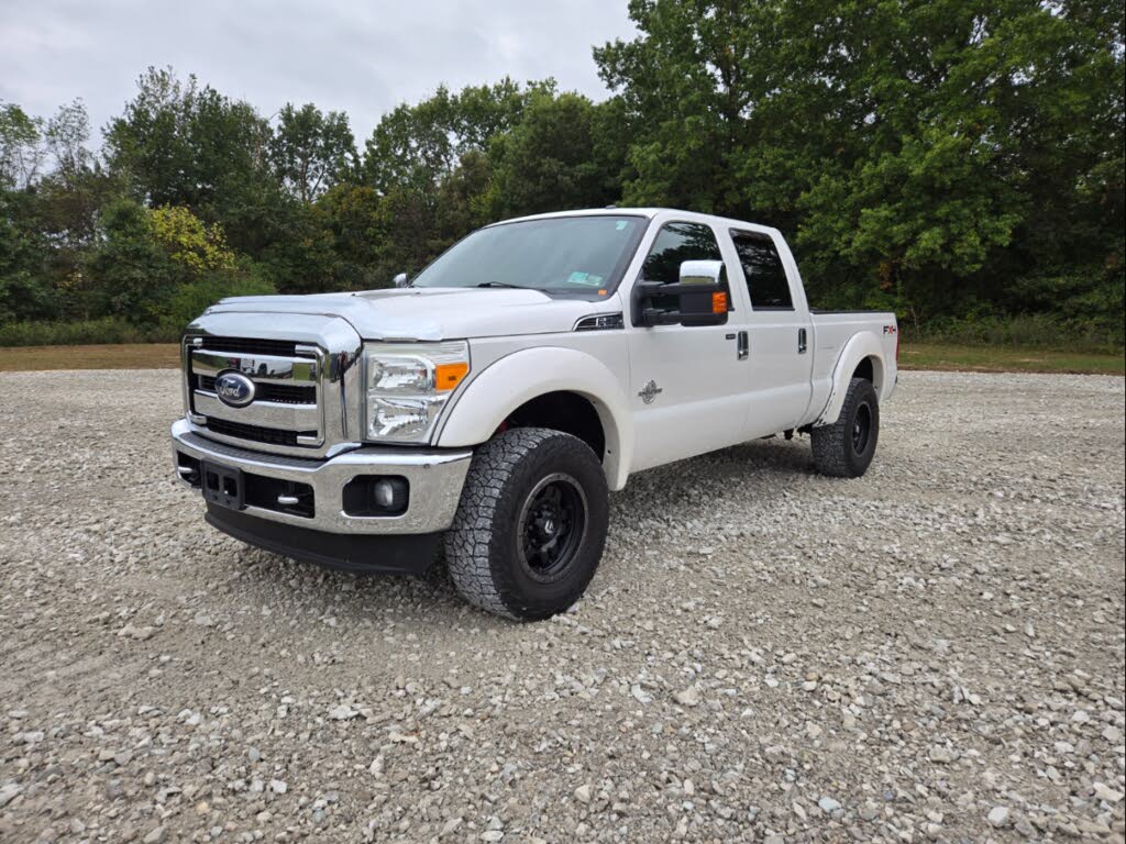 2011 Ford F-250 Super Duty Lariat Crew Cab 4WD