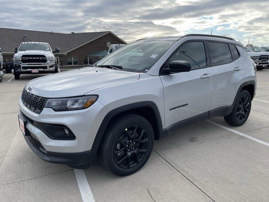 2026 Jeep Compass Latitude Altitude 4WD