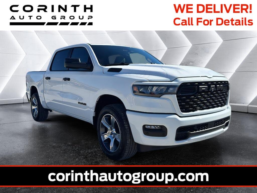 2026 RAM 1500 Express Crew Cab 4WD