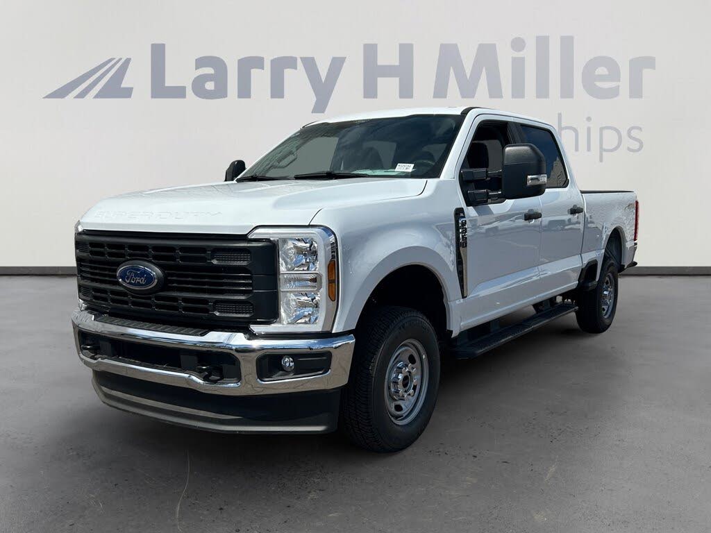 2025 Ford F-350 Super Duty XL Crew Cab 4WD