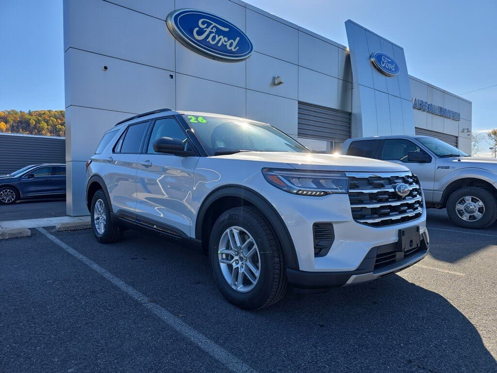 2026 Ford Explorer Active AWD