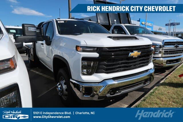 2025 Chevrolet Silverado 3500HD Chassis Work Truck Crew Cab 4WD