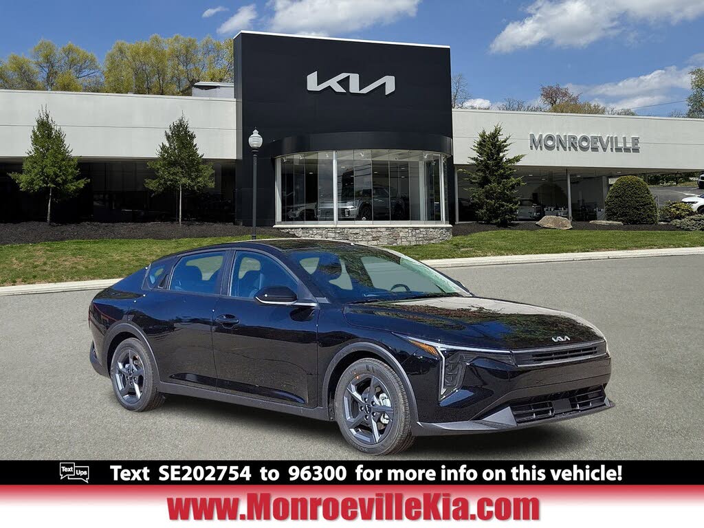 2025 Kia K4 LXS FWD