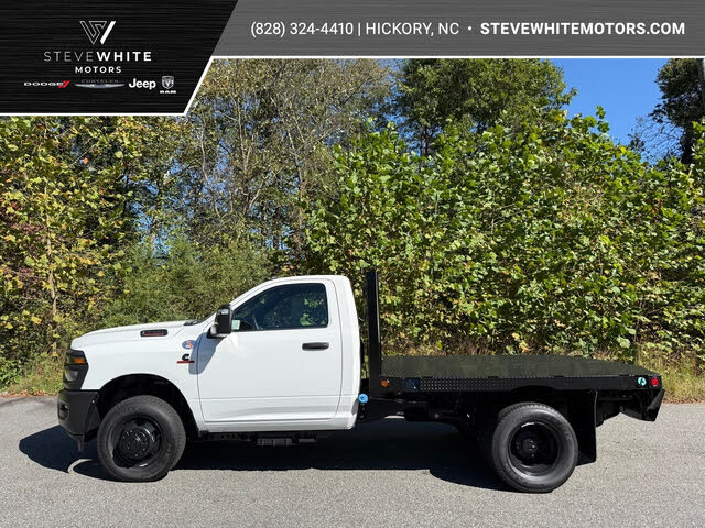 2025 RAM 3500 Chassis Tradesman Regular Cab DRW 4WD