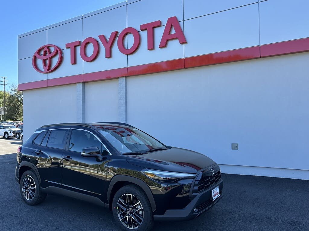 2026 Toyota Corolla Cross XLE AWD