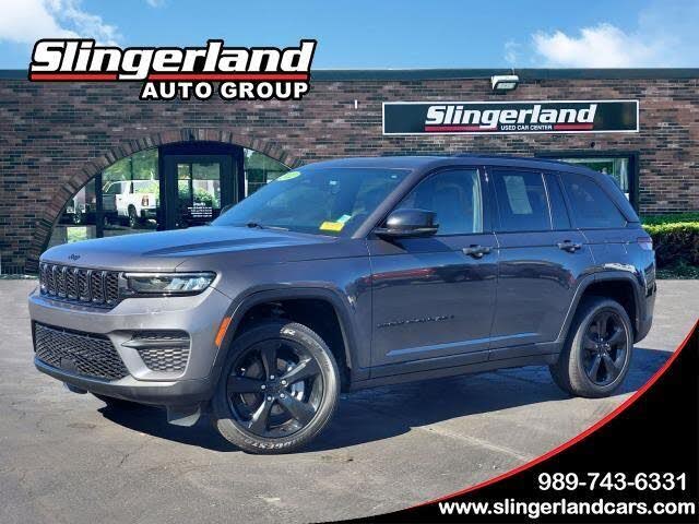 2022 Jeep Grand Cherokee Altitude 4WD