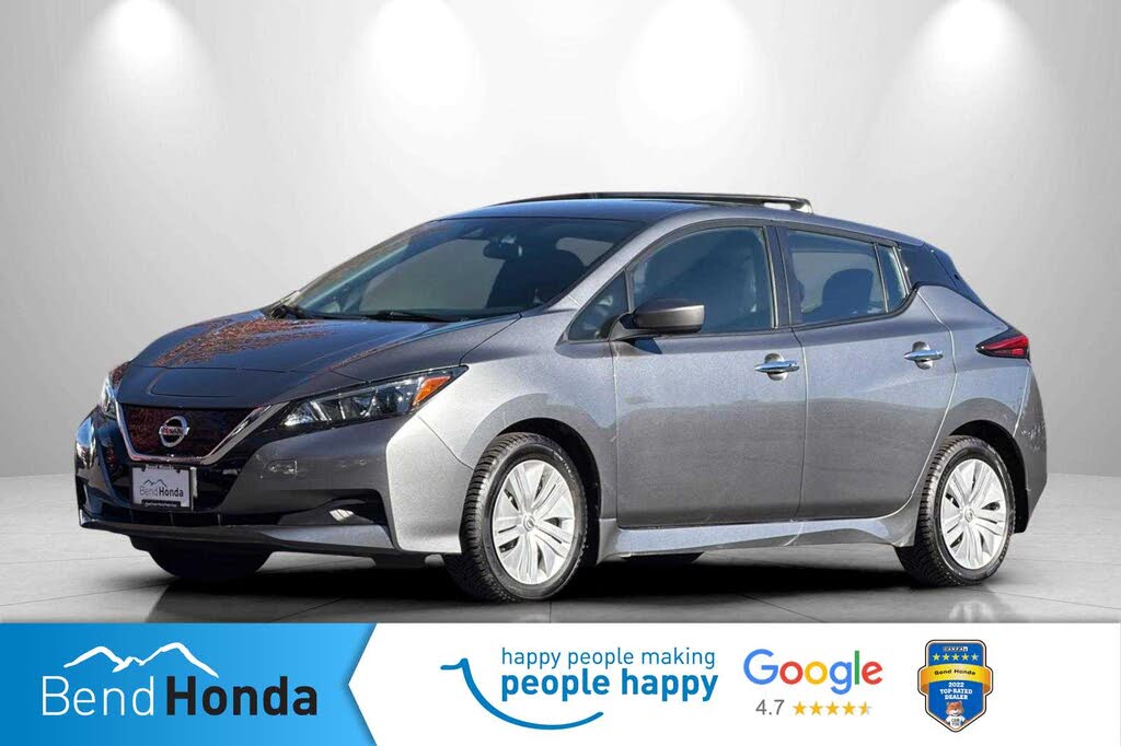 2022 Nissan LEAF S FWD