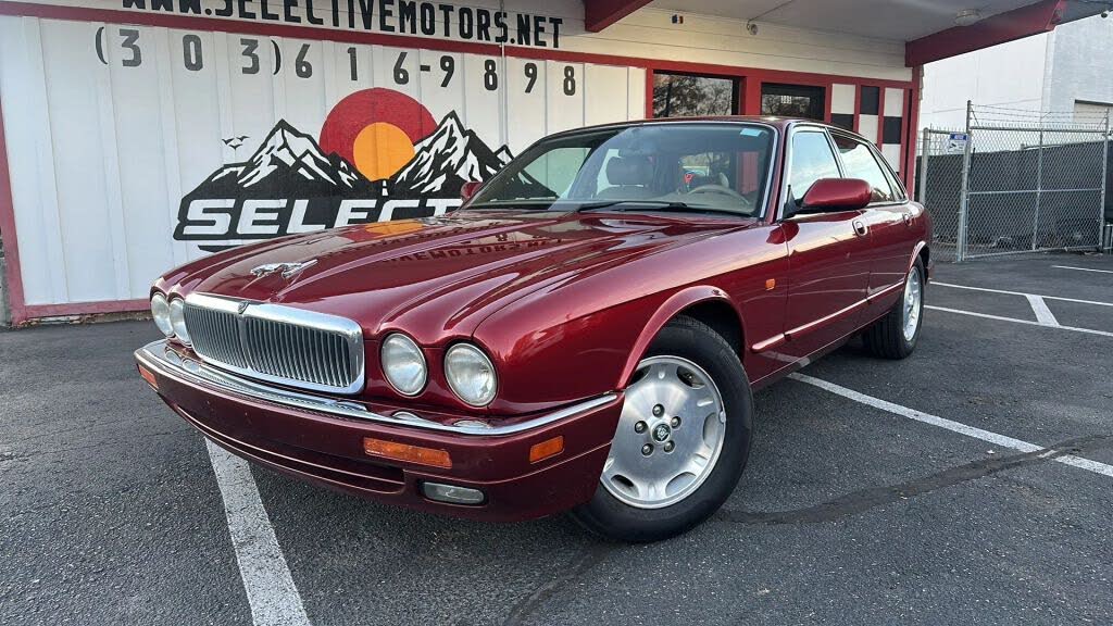 1995 Jaguar XJ-Series XJ6 Sedan RWD