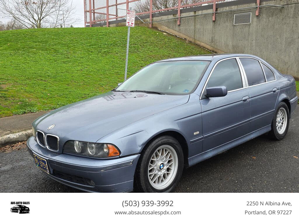 2001 BMW 5 Series 525i Sedan RWD