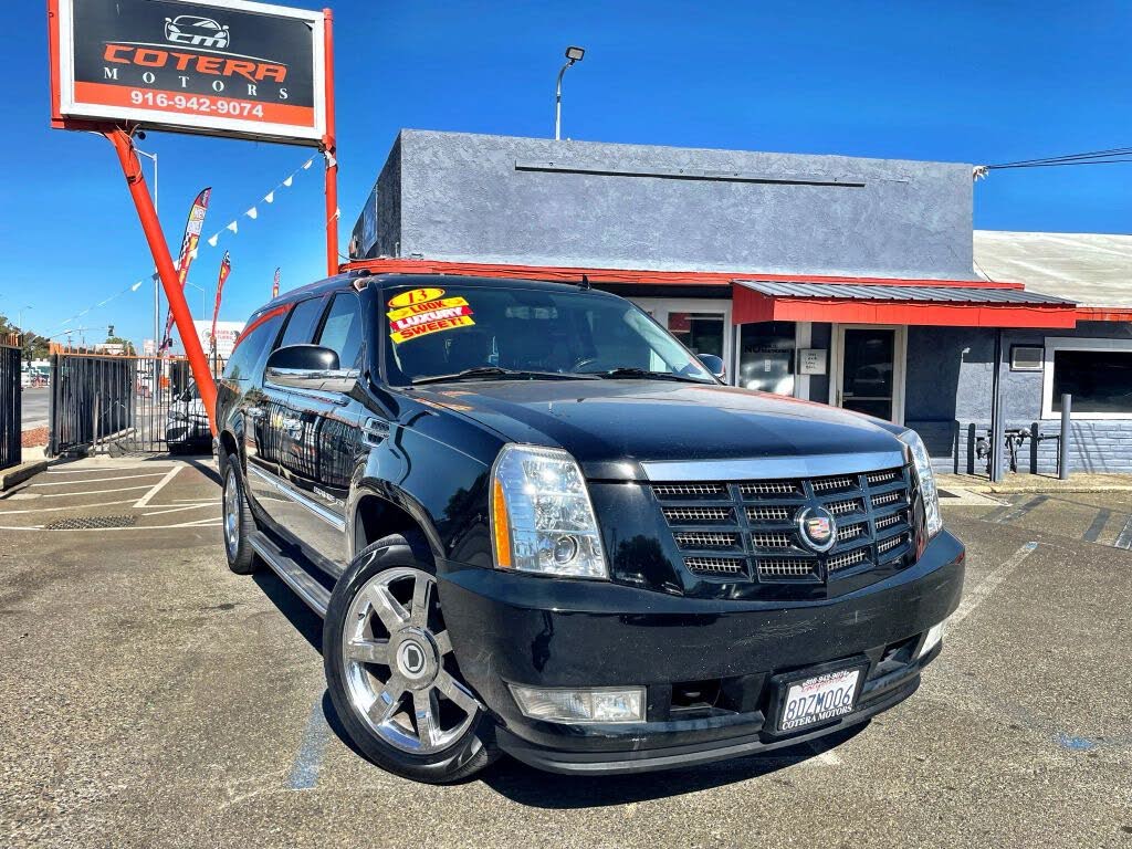 2013 Cadillac Escalade ESV Luxury RWD