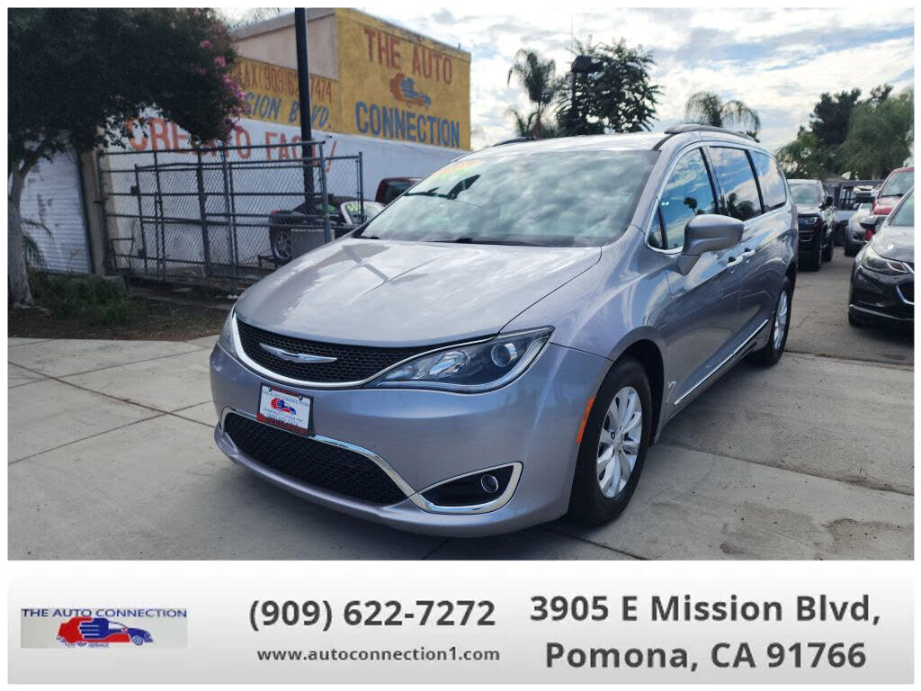 2017 Chrysler Pacifica Touring L FWD