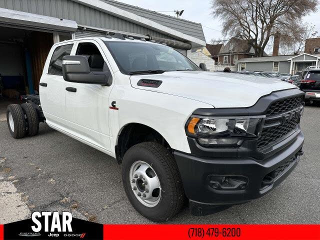 2024 RAM 3500 Chassis Tradesman Crew Cab LB DRW 4WD