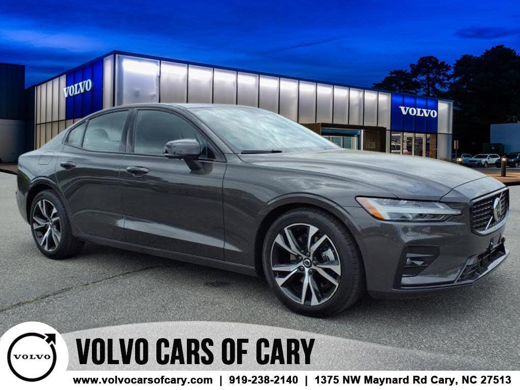 2025 Volvo S60 B5 Plus FWD