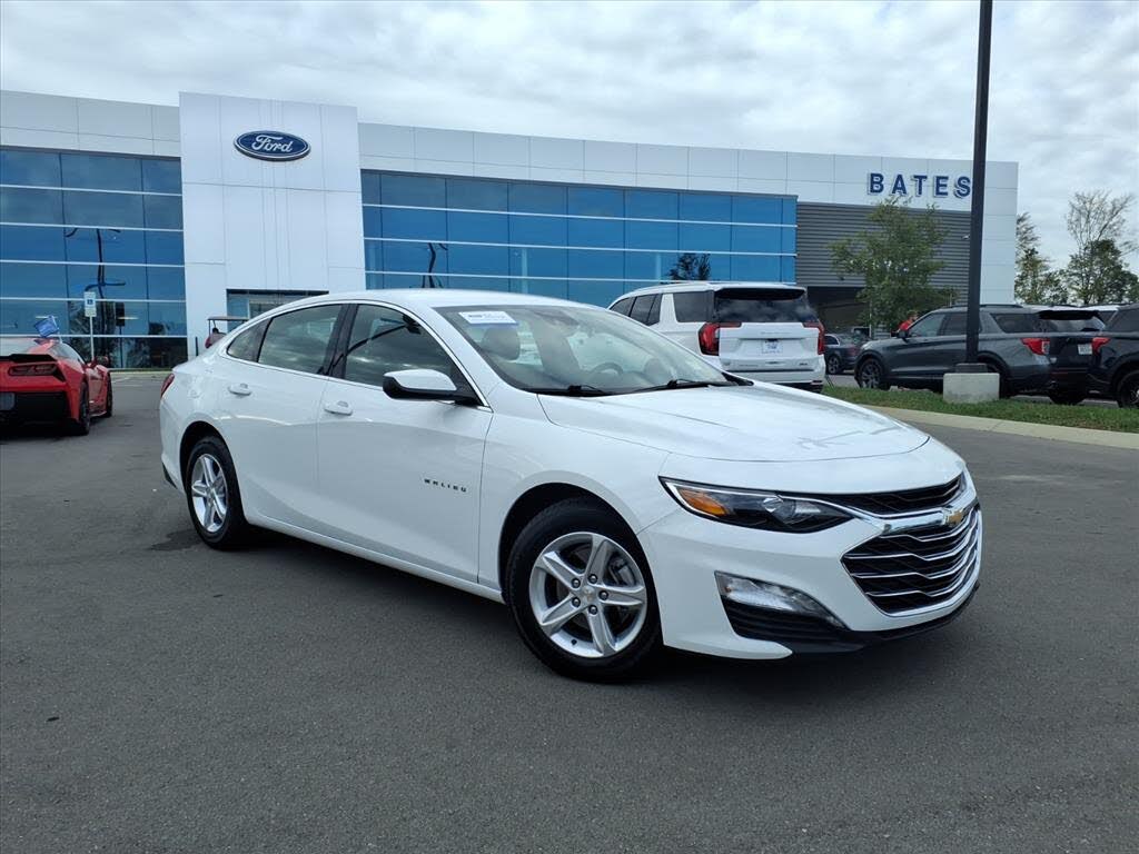 2024 Chevrolet Malibu LT with 1LT FWD