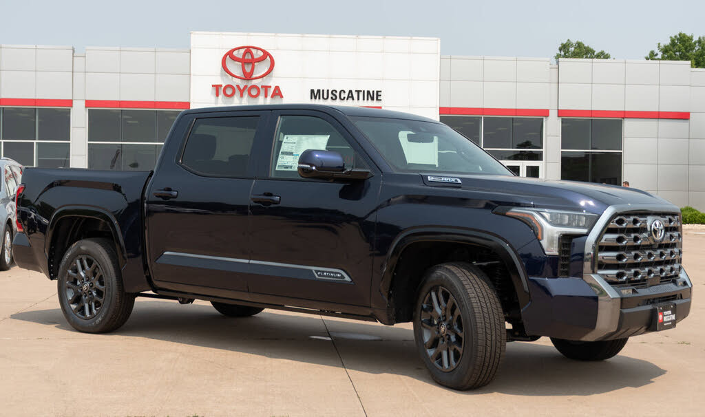 2025 Toyota Tundra Hybrid Platinum HV CrewMax Cab 4WD