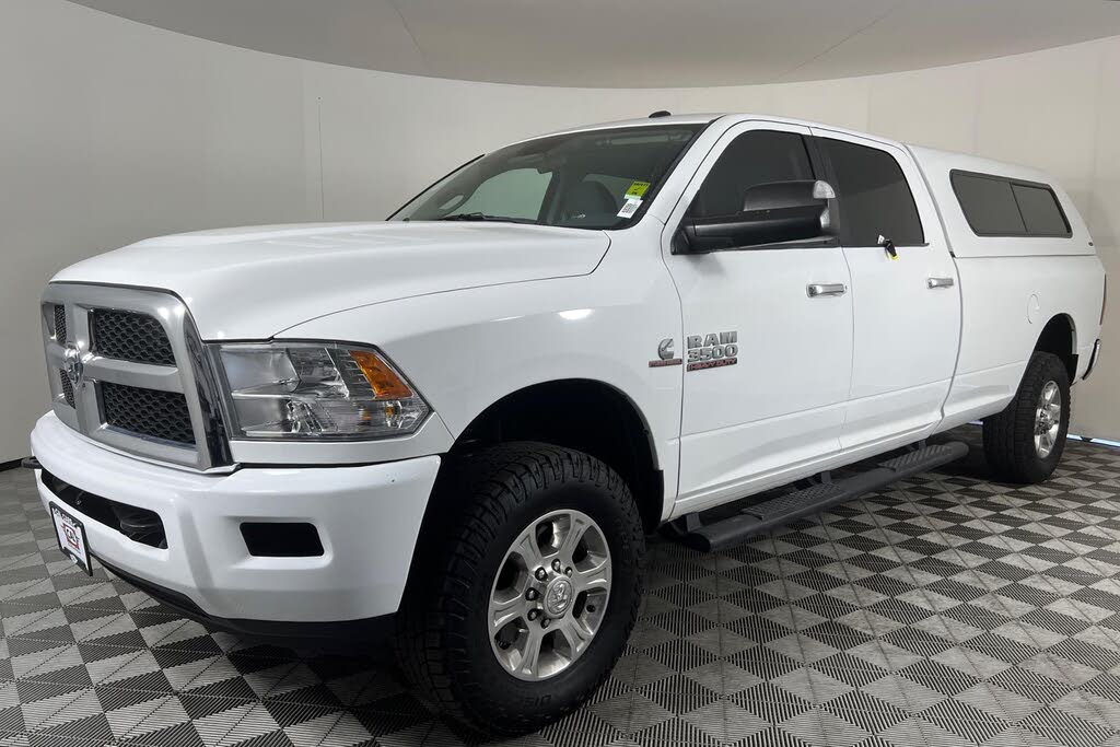 2017 RAM 3500 SLT Crew Cab LB 4WD