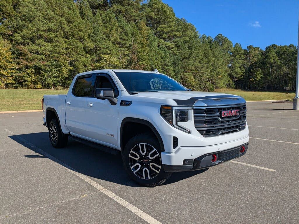 2024 GMC Sierra 1500 AT4 Crew Cab 4WD