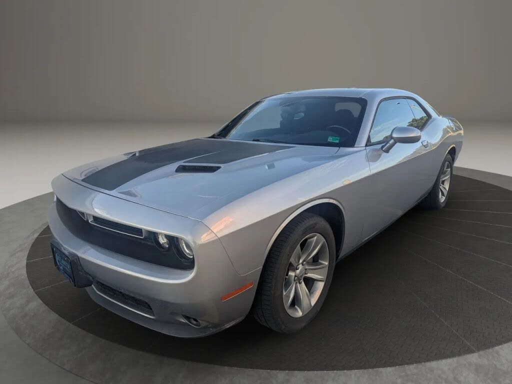 2018 Dodge Challenger SXT RWD