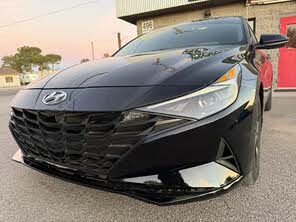 Hyundai Elantra SEL FWD