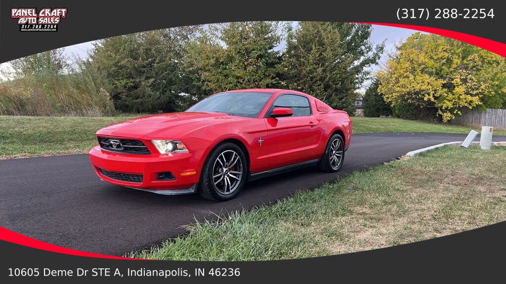 2011 Ford Mustang V6 Premium Coupe RWD