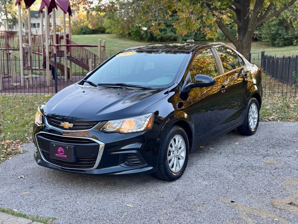 2017 Chevrolet Sonic LT Sedan FWD