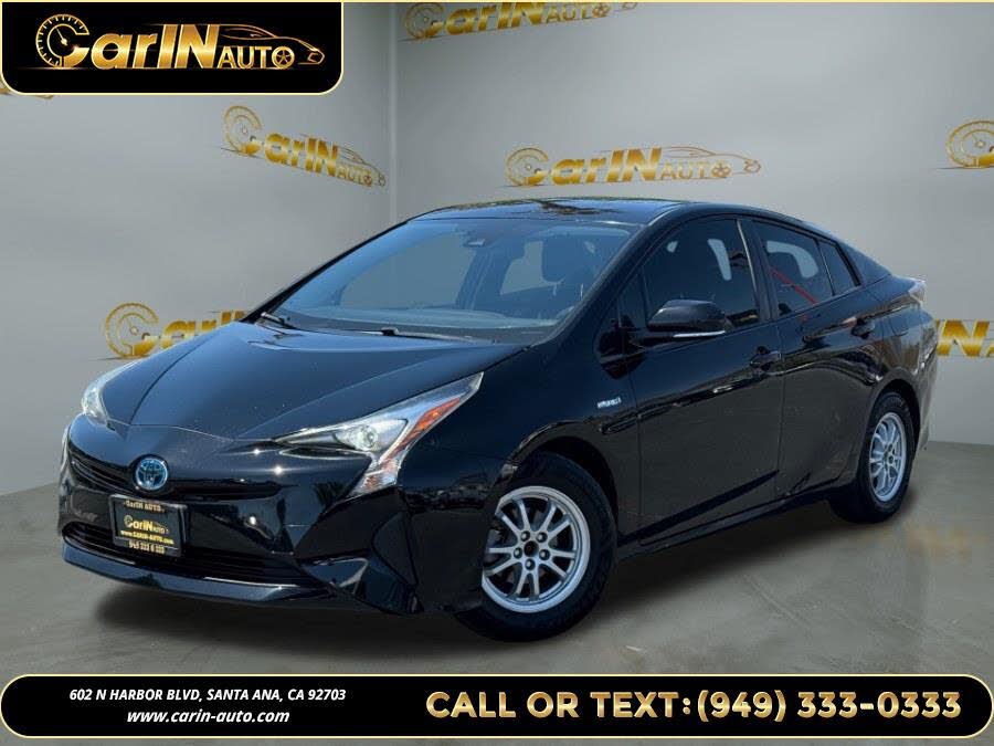 2017 Toyota Prius Three Touring FWD