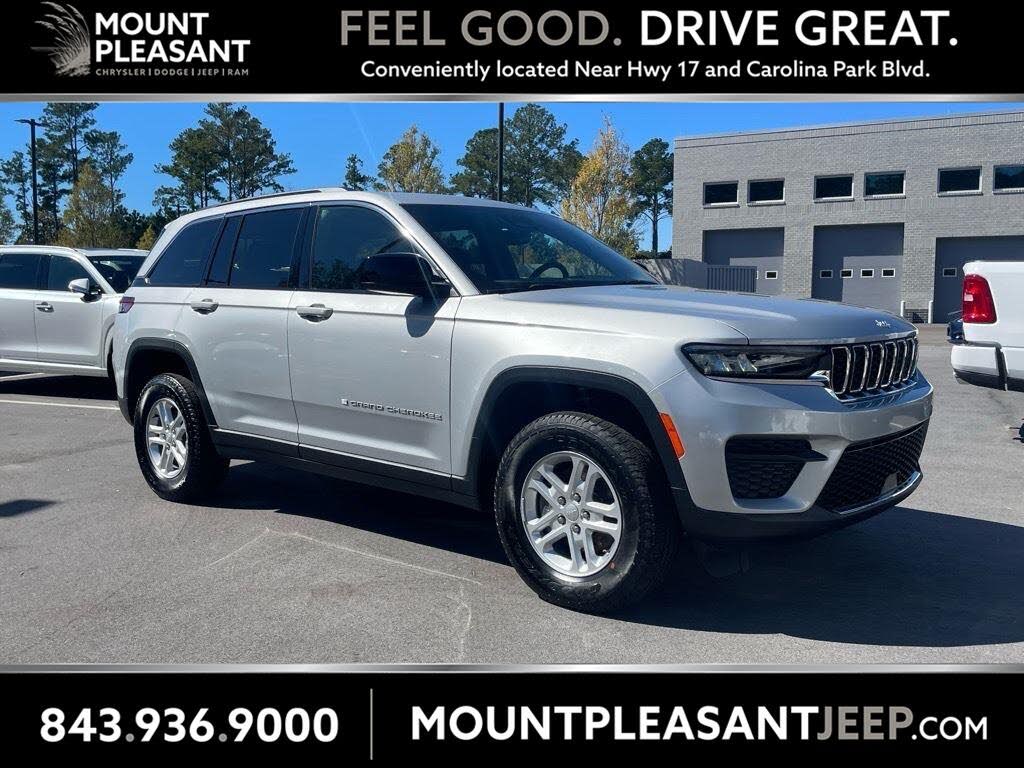 2024 Jeep Grand Cherokee Laredo RWD
