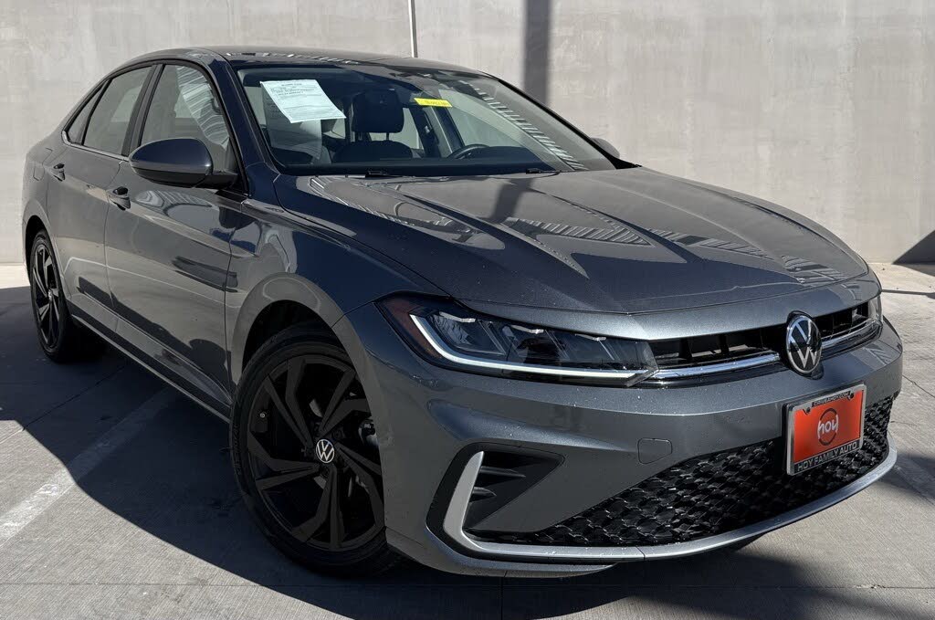 2025 Volkswagen Jetta SE FWD