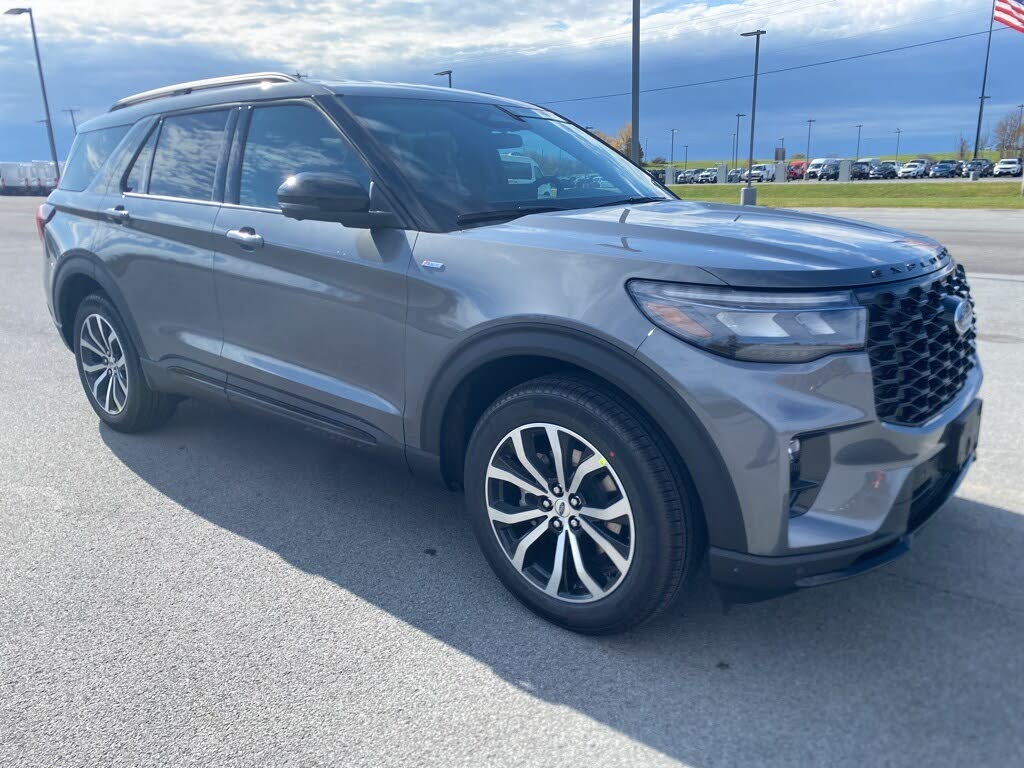 2026 Ford Explorer ST-Line AWD