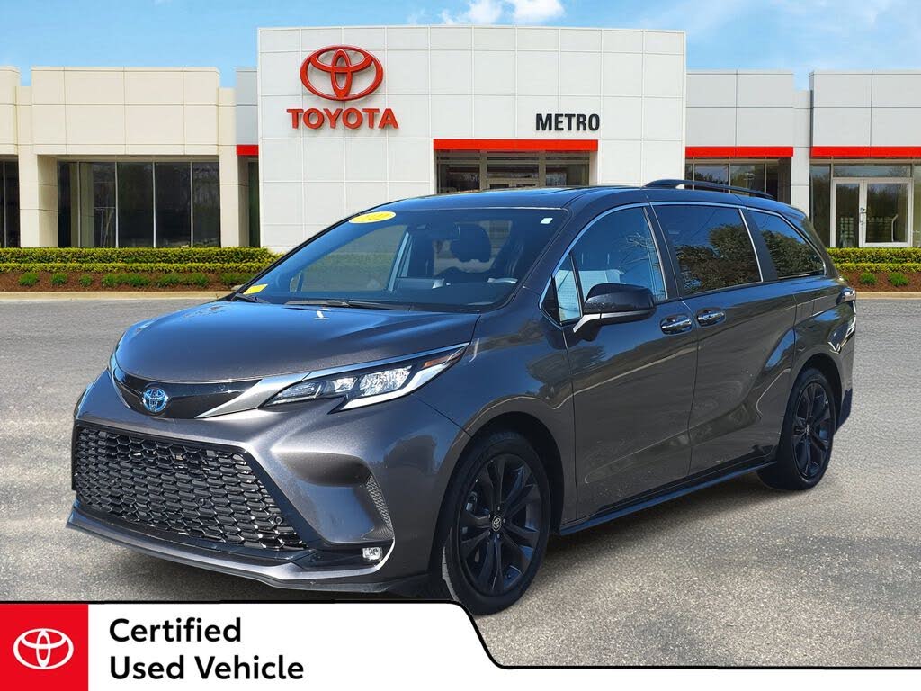 2022 Toyota Sienna XSE 7-Passenger FWD